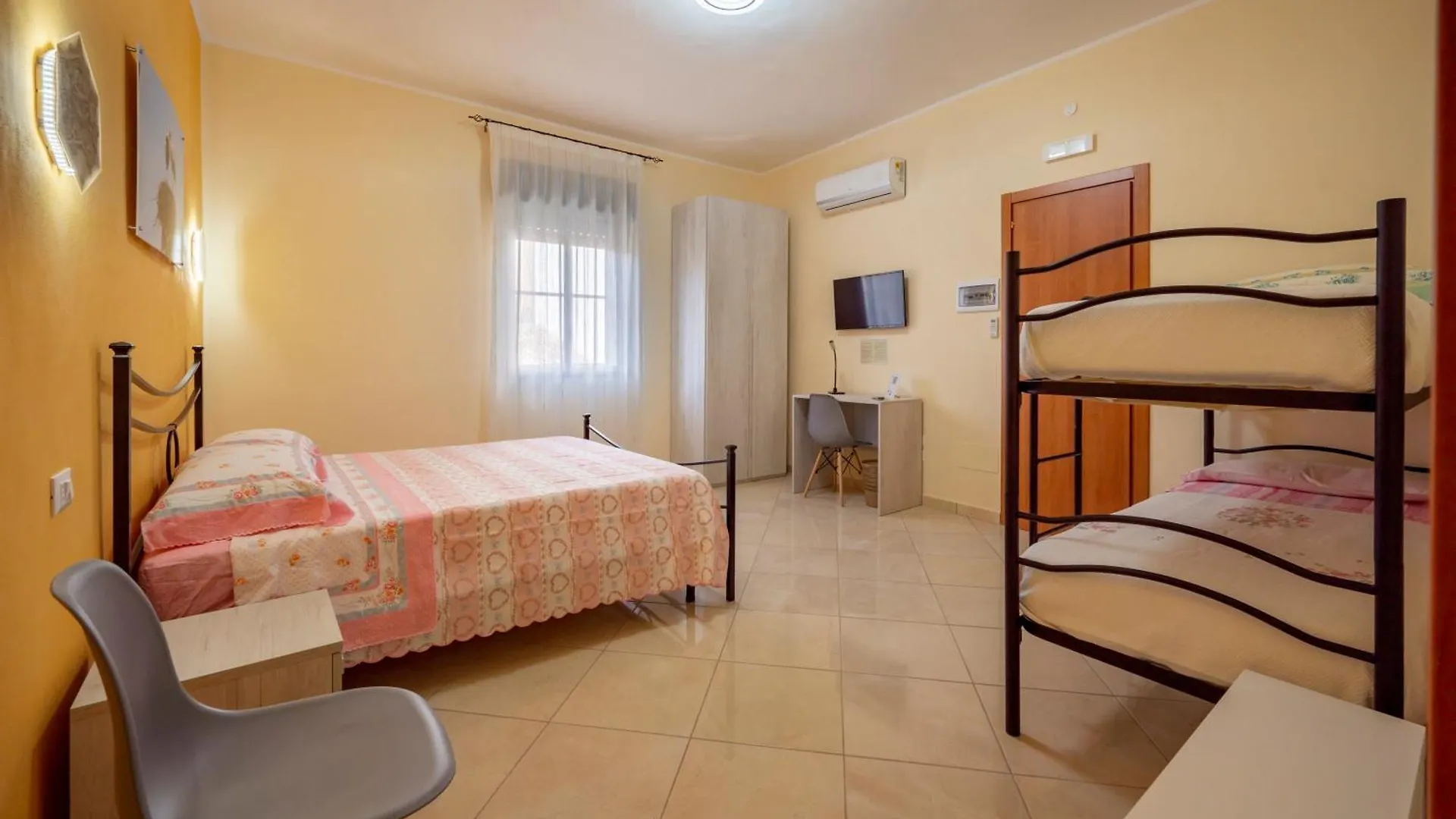 Guest house Il Cappello Sulle 23! Camere In Locazione Avola